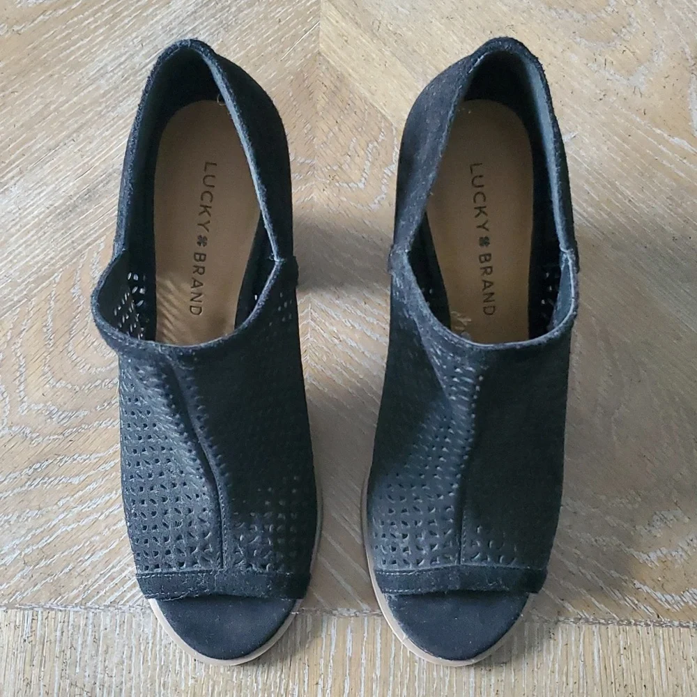 Lucky Brand Peep Toe Block Heel Bootie - Picture 2 of 9